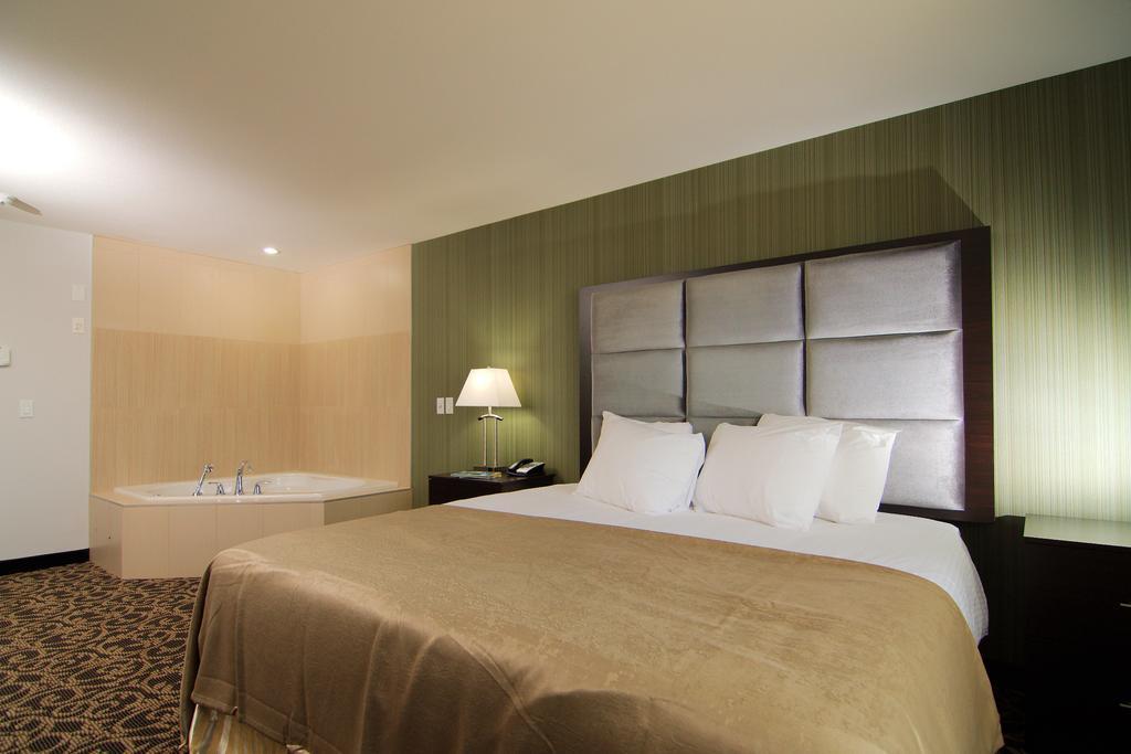 Paradise Inn And Suites 레드워터 외부 사진