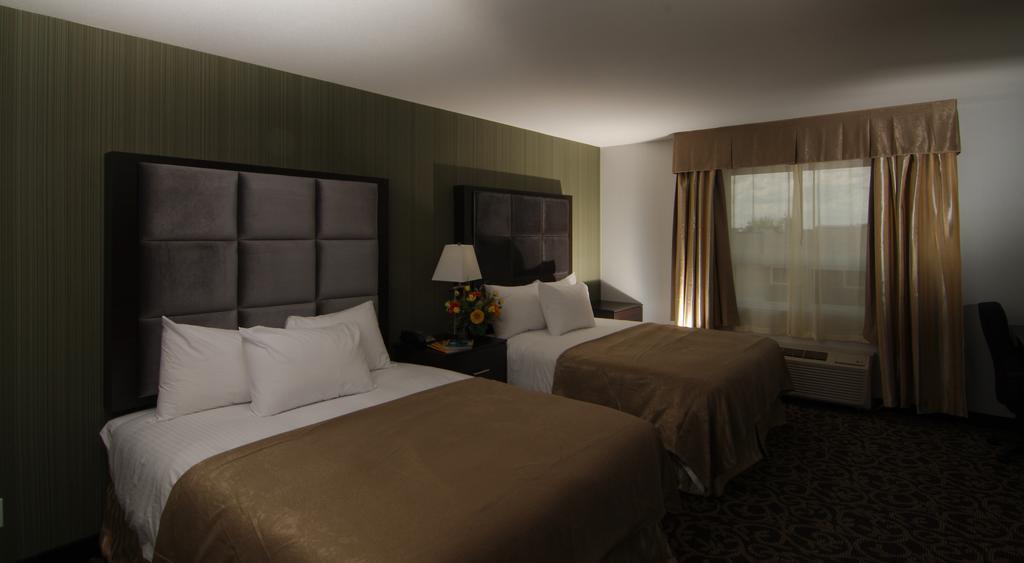 Paradise Inn And Suites 레드워터 객실 사진