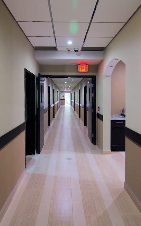 Paradise Inn And Suites 레드워터 외부 사진