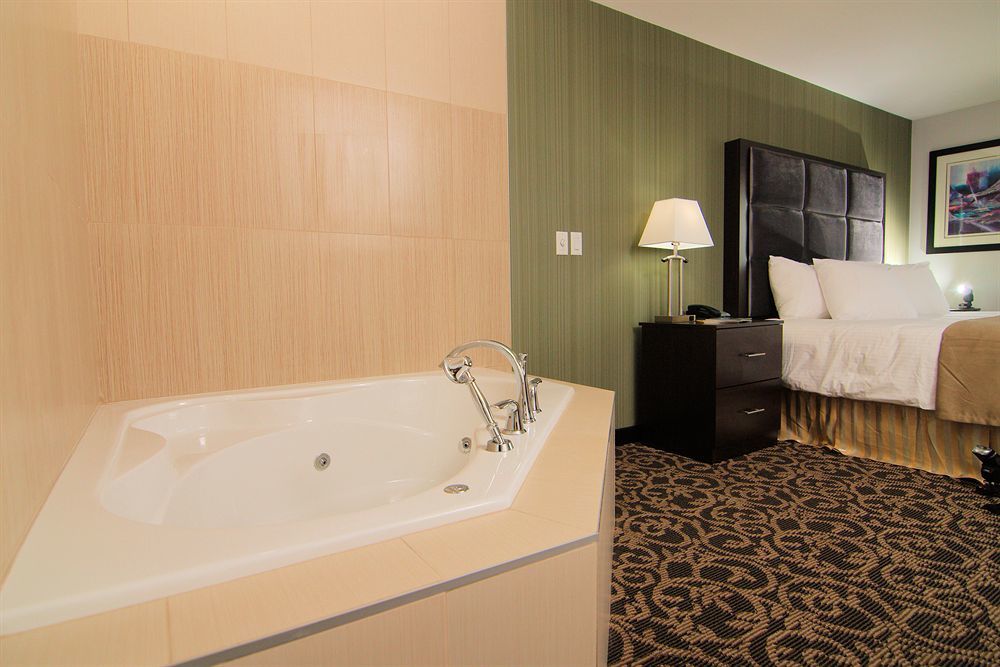 Paradise Inn And Suites 레드워터 외부 사진