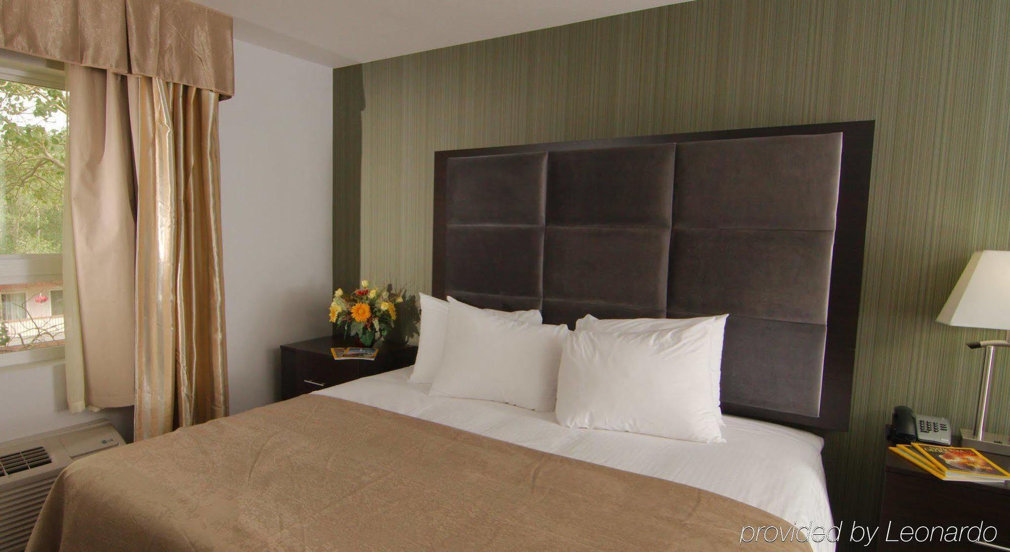 Paradise Inn And Suites 레드워터 외부 사진