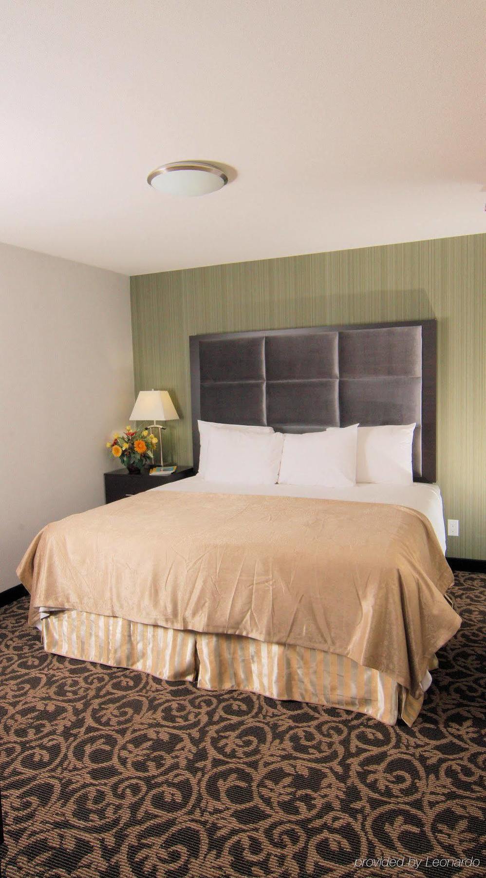 Paradise Inn And Suites 레드워터 외부 사진